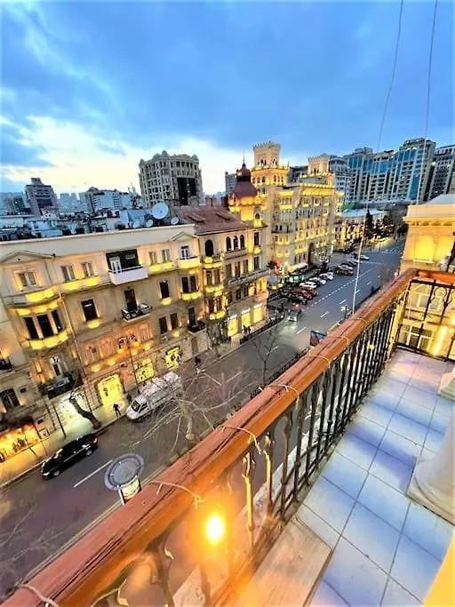 Gold Luxe Vip Apartment Baku 0*,